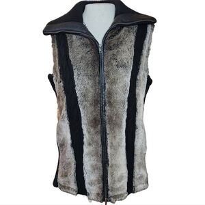 𝅺Regent and Company Faux Fur Vest